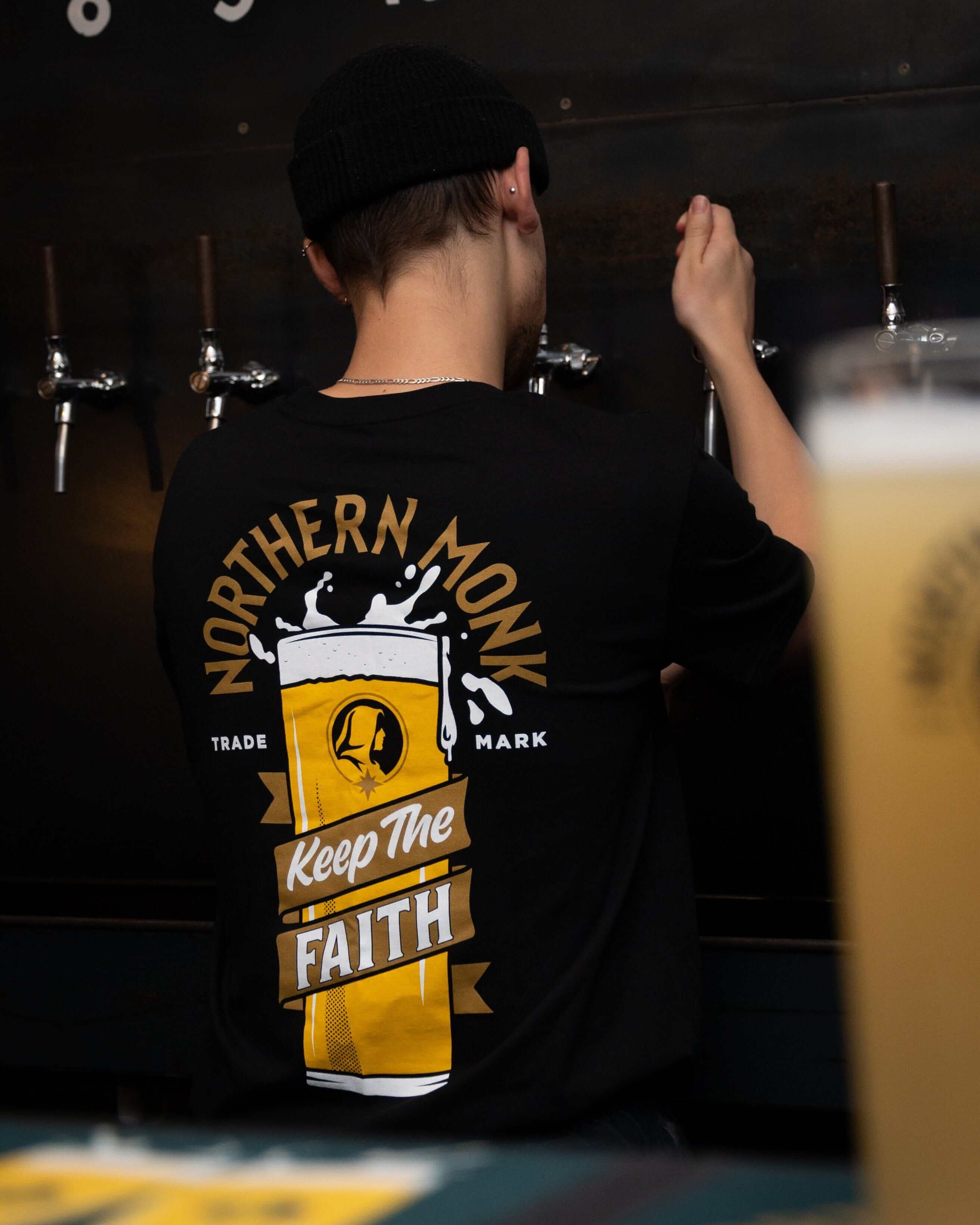 BLACK CHEERS TEE - Image 3