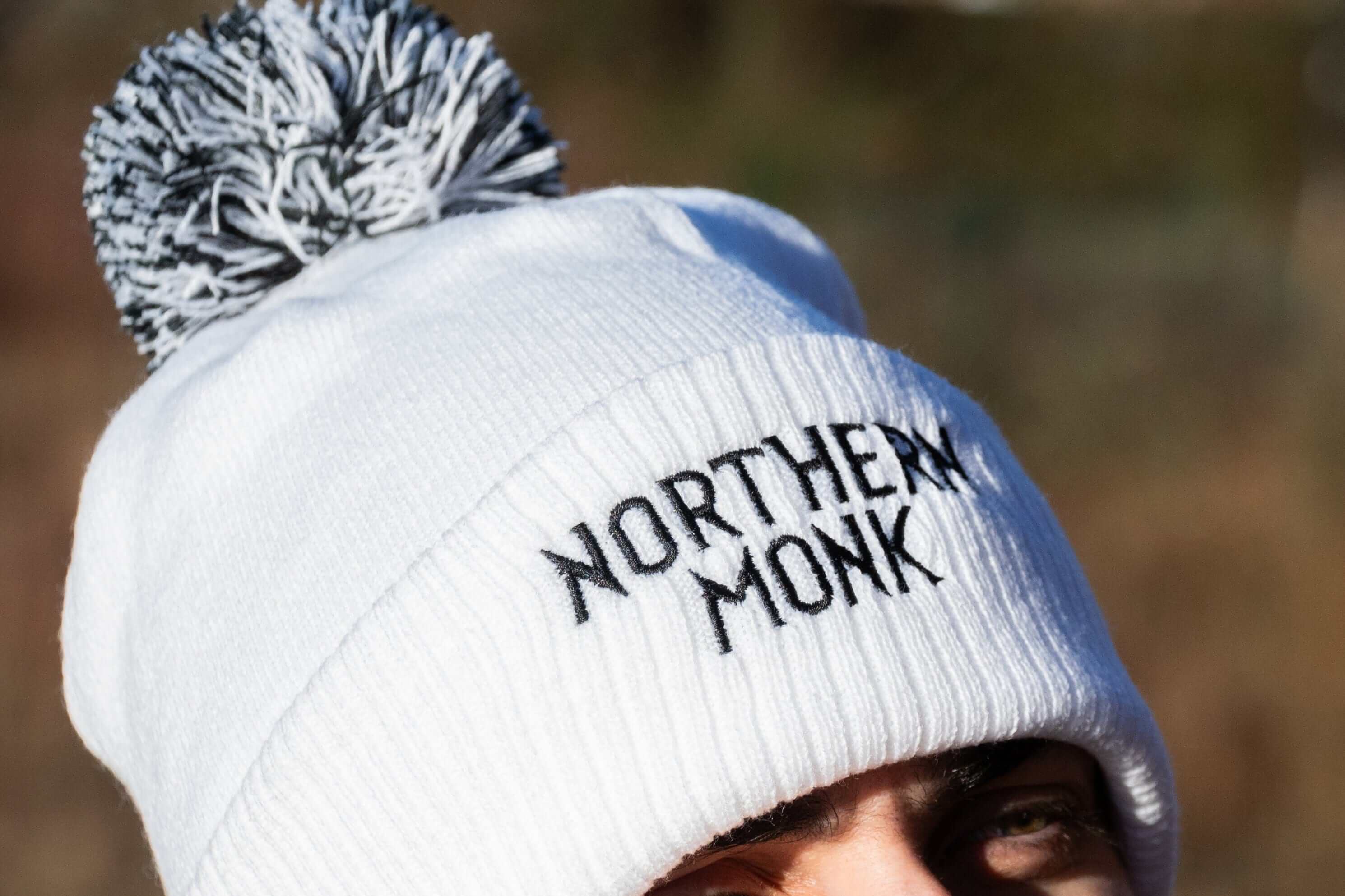 NORTHERN MONK WHITE BOBBLE HAT - Image 2